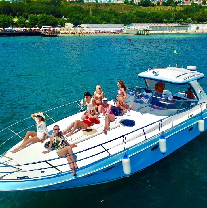Фото арендуемой яхты Bavaria-sport на сайте kater-yahta.com.ua