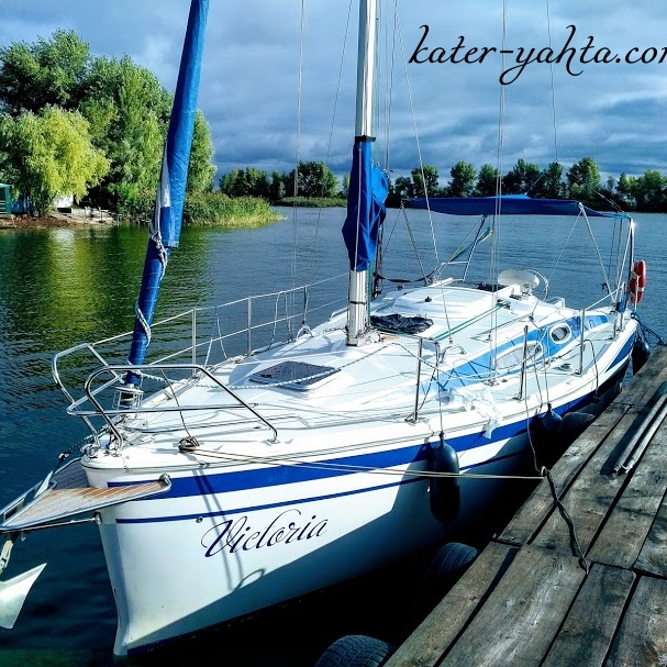 Фото арендуемой яхты Виктория-1 на сайте kater-yahta.com.ua