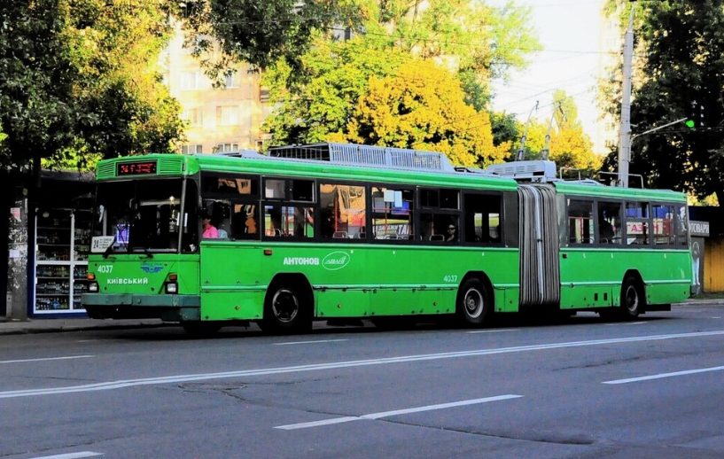12-троллейбус-в-Киеве (1)