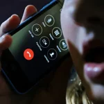 Як перевірити чи прослуховується телефон: ознаки та дії