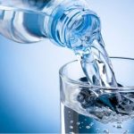 Чи можна пити дистильовану воду: що треба знати
